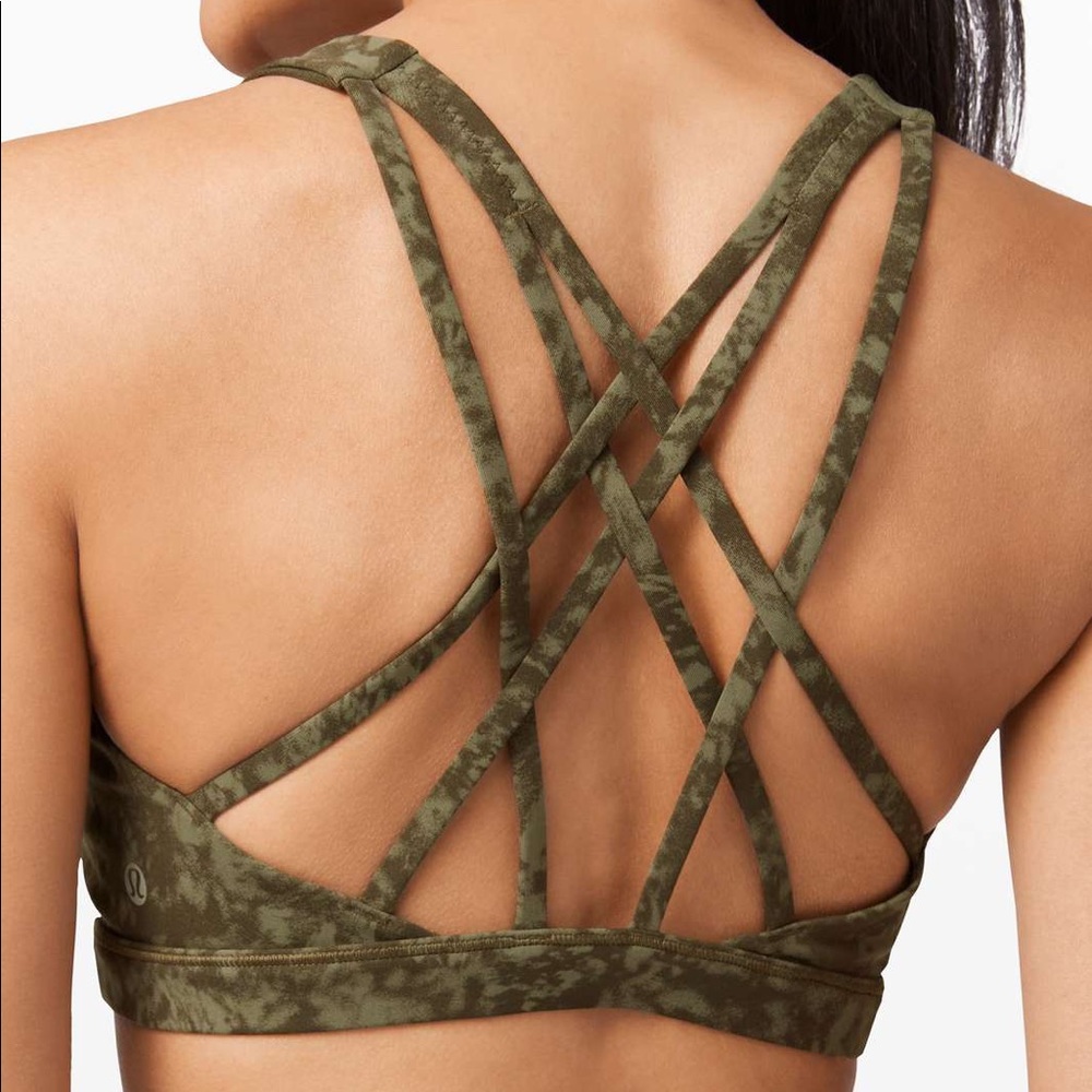 NWT Lululemon Free To Be Serene Bra *Light Support, C/D Cup Size 4